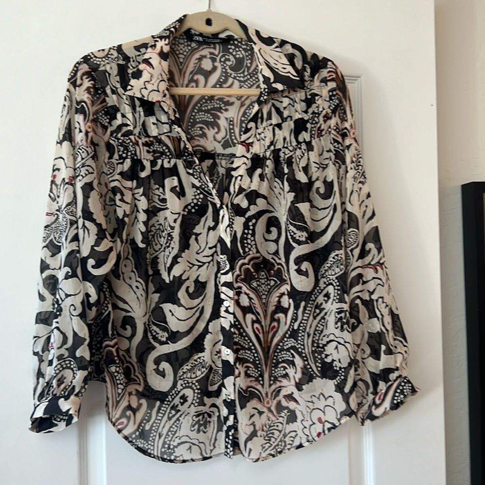 Zara women’s blouse. Lightweight and flowy.